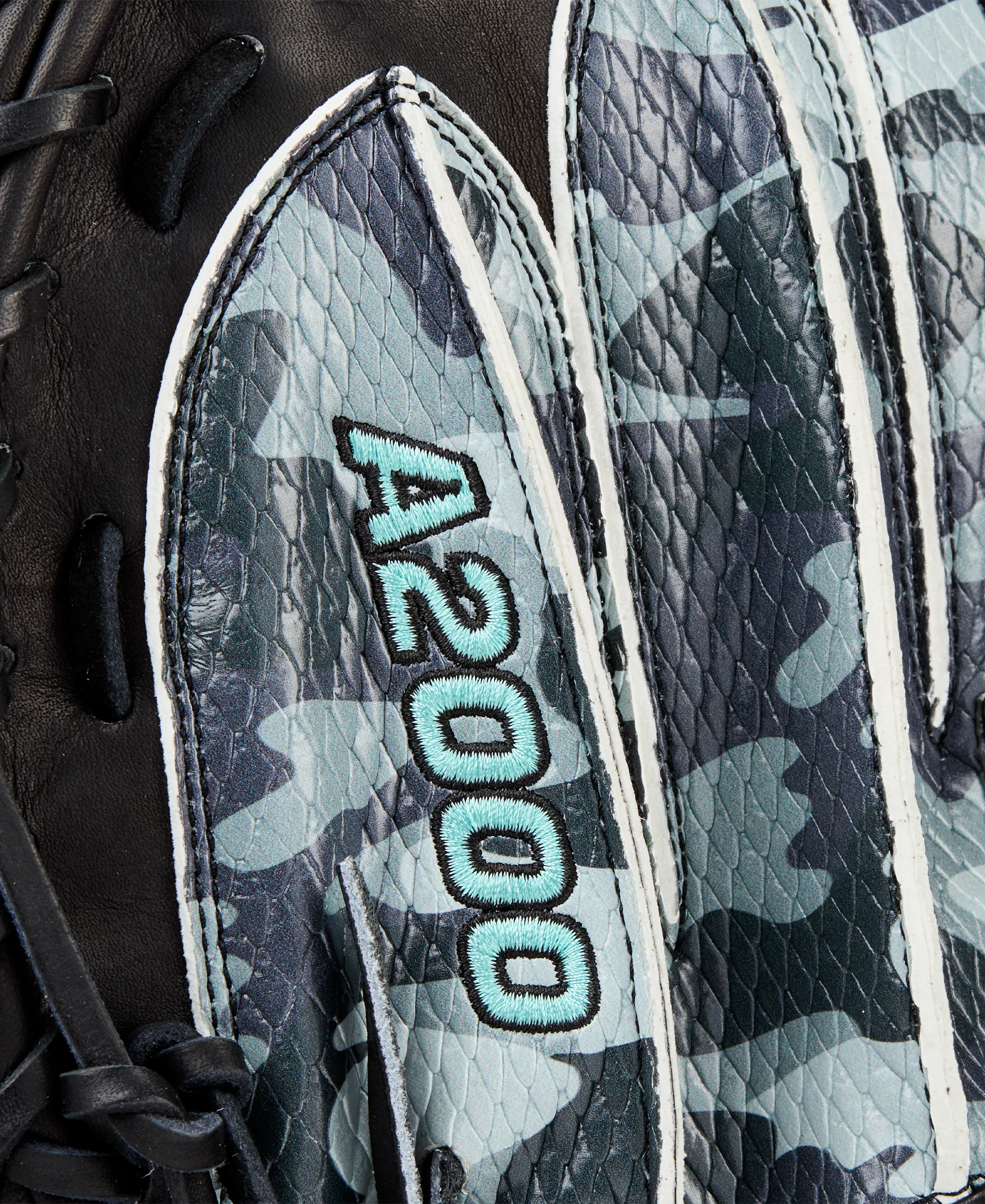 Wilson A2000® AW28 GM 34.00" Austin Wells - Catcher's Mitt - Image 4