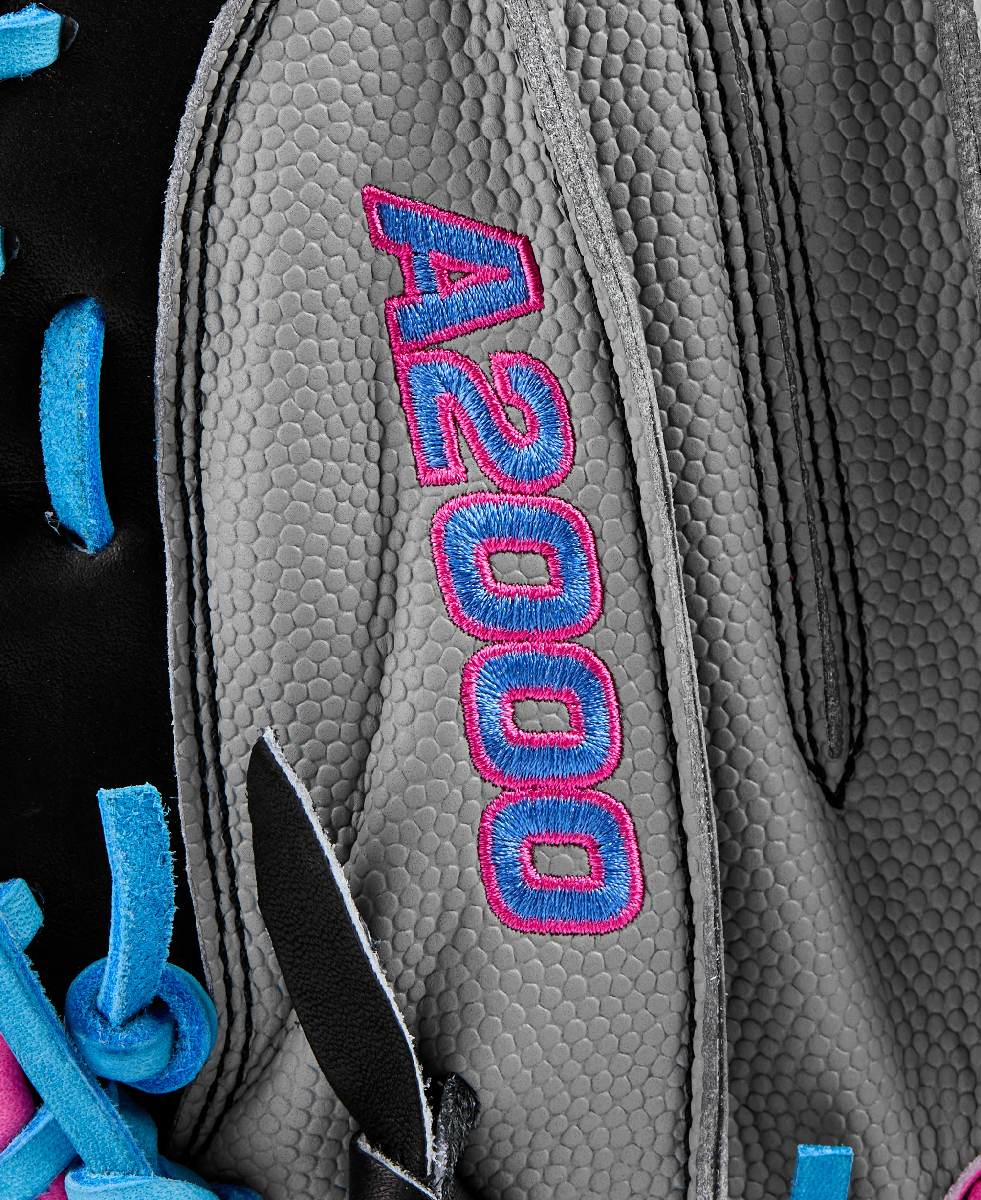 Wilson A2000 M23 33.50" Catcher's Mitt - Image 7